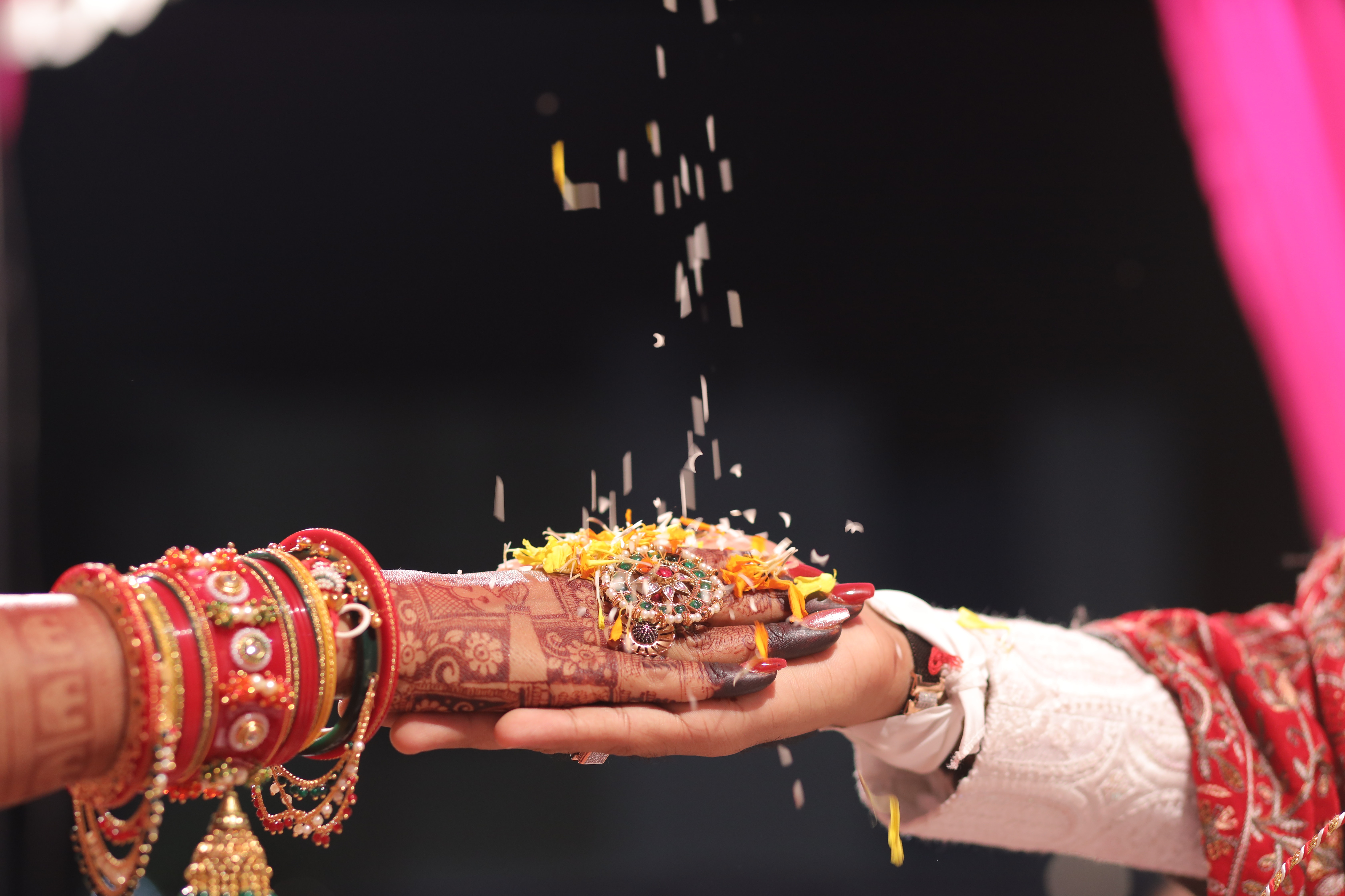 High age of marriage is a sign of economic decline of the society