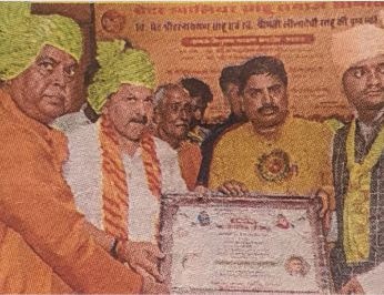 Honor_of_Hitesh_Sahu_in_Gwalior_Sahu_Samaj_Samman_Vibhushan_ceremony_2022
