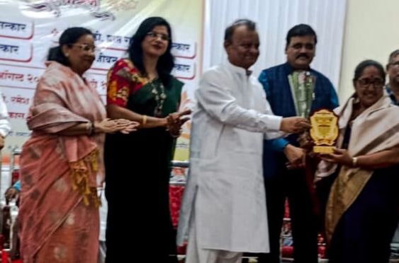 Jawahar Vidyarthi Gruha Nagpur gunvant Satkar samarambh sampann
