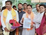 Maharashtra Akola MLA candidate Dr Yogesh Sahu welcomed with honor in Bhopal