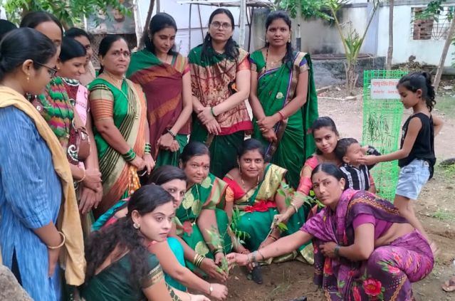 Maharashtra prantik tailik Mahasabha mahila aghadi vriksharopan