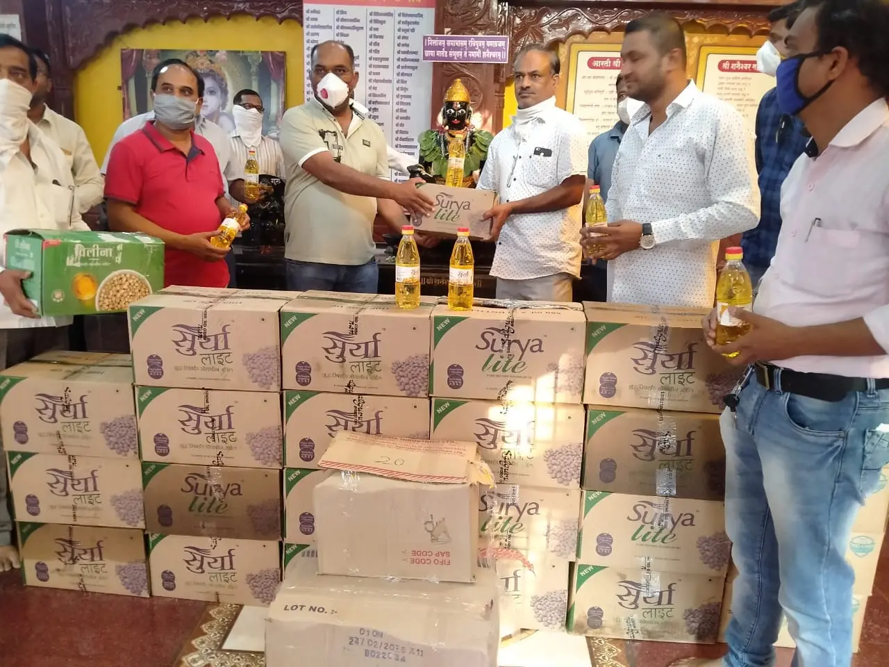 Narayangaon tilvan teli samaj helping people in covid 19