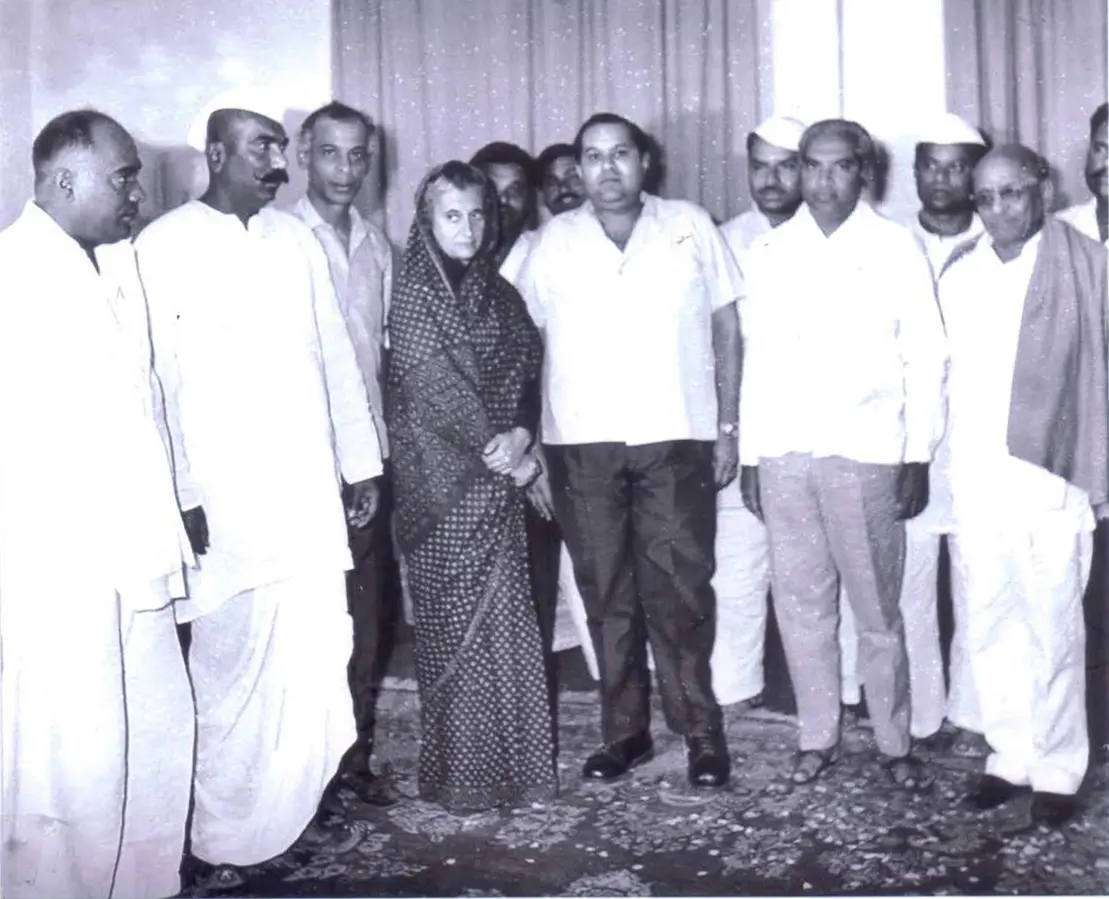 Shyam Panhale With Indira Gandhi