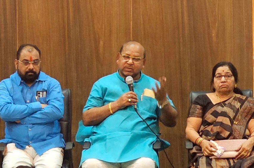 deoli Ram Temple Trustees Apologize to MP Ramdas Tadas at Last