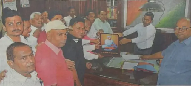 sant santaji jagnade maharaj image to Dhule Office Of District Collector