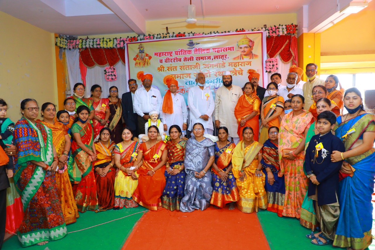 veerashaiva teli Samaj Welcome Shri Sant Santaji Jagnade Maharaj rathyatra in Latur