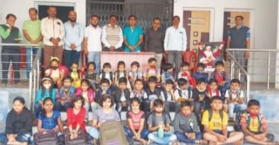 Akkalkuva first Ideal School Santaji Jagnade Maharaj punyatithi