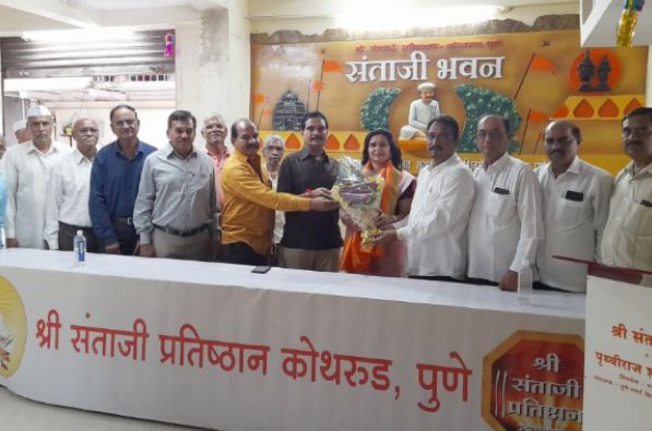 On behalf of Shree Santaji Pratishthan Nishatai Karpe was felicitated for being elected as the Director of Pune Peoples Bank