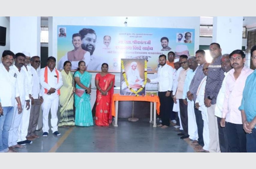 Saint Santaji Jagannade Maharaj Jayanti was celebrated with enthusiasm in Public Relations Office of Agriculture Minister Abdul Sattar Saint Santaji Jagannade Maharaj Jayanti was celebrated with enthusiasm in Public Relations Office of Agriculture Minister Abdul Sattar