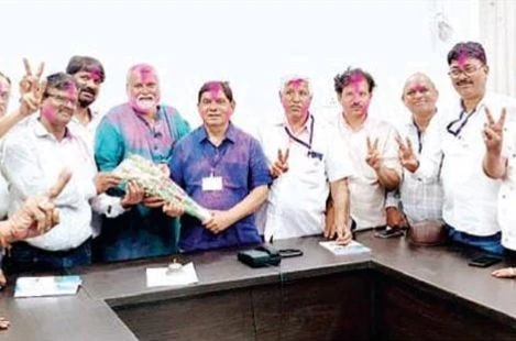 Jawahar Vidyarthi Gruh Election Santaji Panel ka Vijay