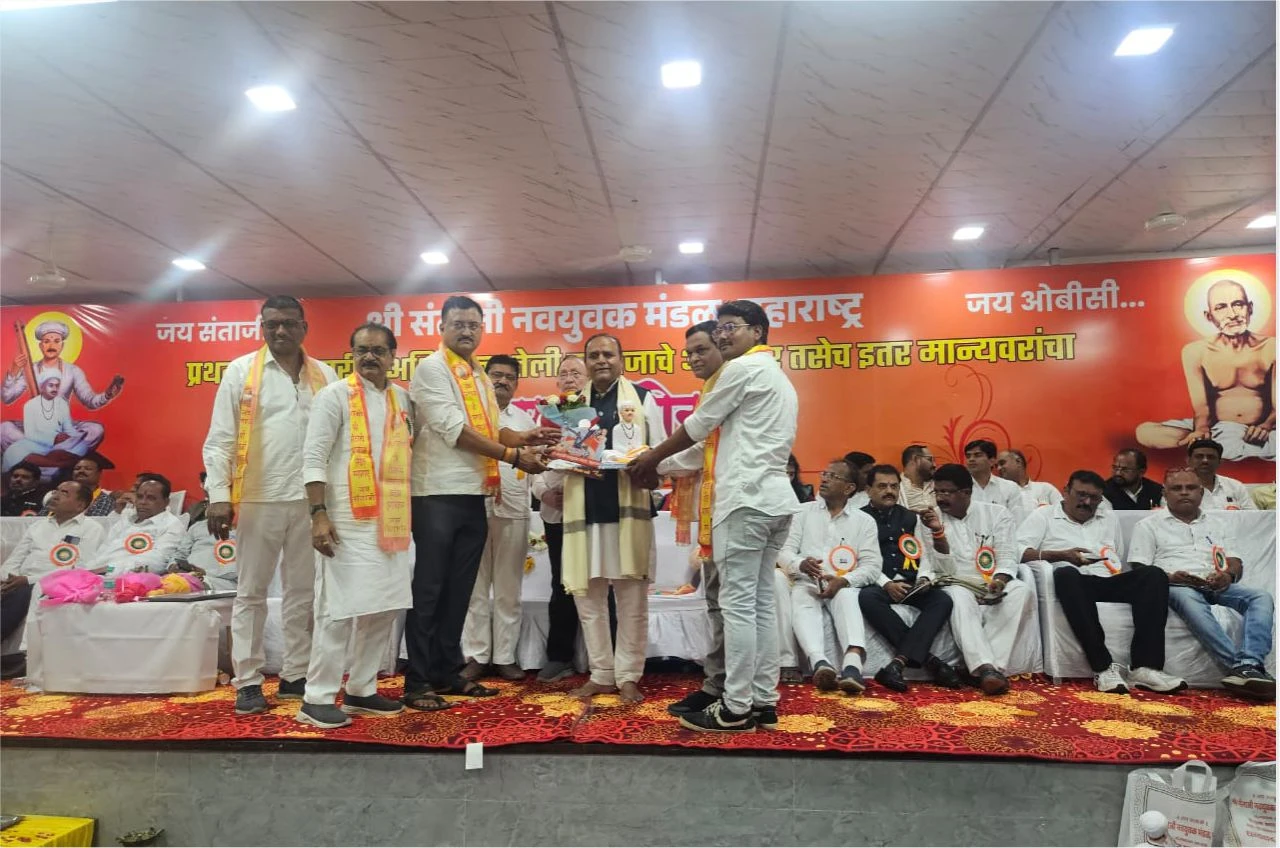 Kachru Velanjar Cha Shegaon Madhye Teli Samaj Adhiveshanat Satkar