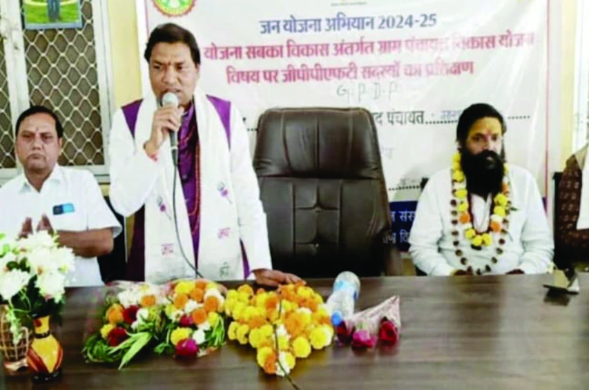 Ravikaran Sahu Ne Sarkari Yojnaon Ki Jaankari Di – Sahu Samaj Ko Badi Saugat – MLA Meena Singh Ne 55 Lakh Ke Samudayik Bhavan Ka Kiya Elan