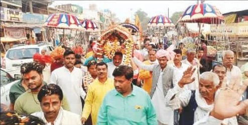 Silvani Sahu Samaj Ne Bhakt Shiromani Maa Karma Devi ki rath yatra ka Kiya Bhavya Swagat