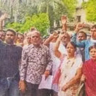 उदयपुर में कन्हैयालाल तेली की नृशंस हत्या के विरोध मै तैलिक राठौर साहू समाज का कलक्टर को ज्ञापन