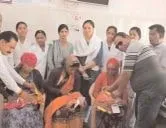 मां कर्मा जयंती पर जन्मी कन्याओं को चांदी के आभूषण भेंट किए गए