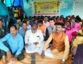 हत्यारों की गिरफ्तारी की मांग को ले धरना