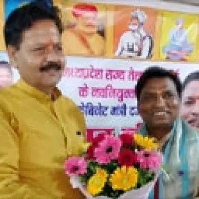 राष्ट्रीय तेली साहू महासंगठन के प्रदेश अध्यक्ष रविकरण साहू ने तेलगानी बोर्ड के अध्यक्ष पद का किया पदभार ग्रहण
