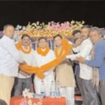 तोषराम साहू जी प्रथम जिलाध्यक्ष साहू समाज सारंगढ़ बिलाईगढ़ के ग्राम झुमका में आत्मीय स्वागत