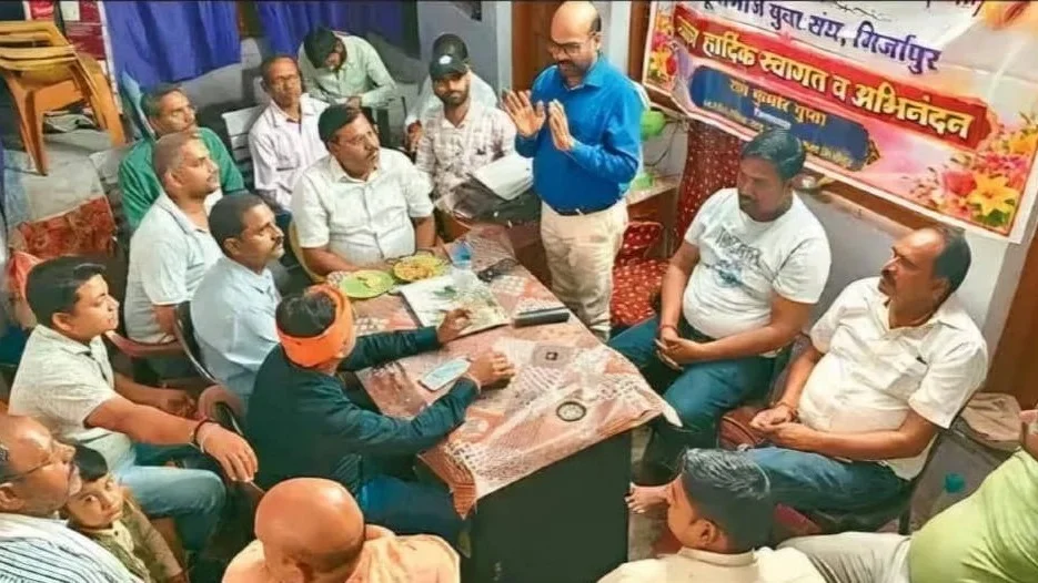 Mirzapur Mein Sahu Samaj Ki Baithak Gandhi Chowk Nirman Telinia Ghat Ke Saundaryikaran Aur Pratibha Samman Samaroh Par Bani Ranniti