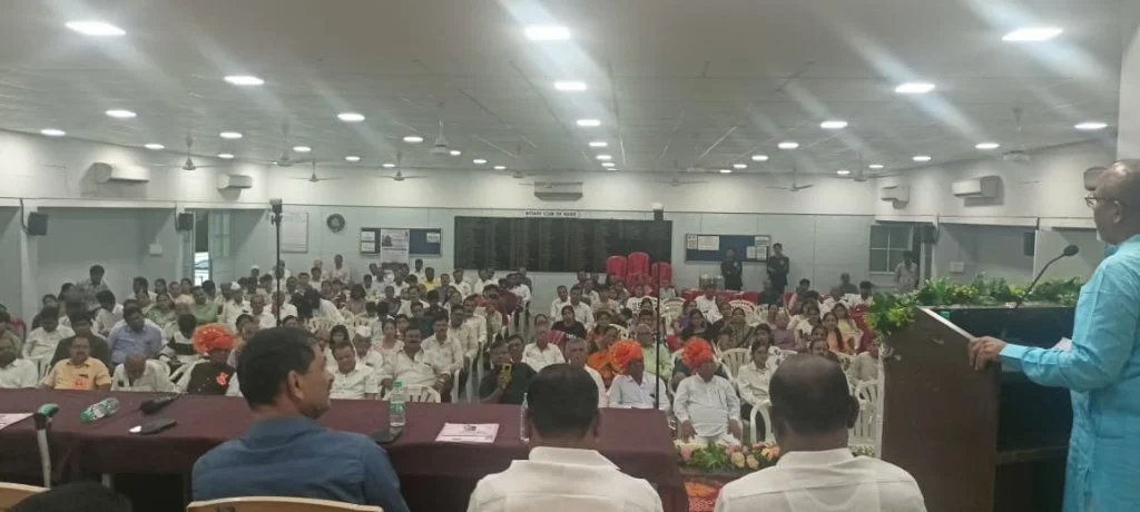 Teli Samajatil Gunavant Vidyarthyanchya Satkarane Nashikmadhe Utsahache Vatavaran